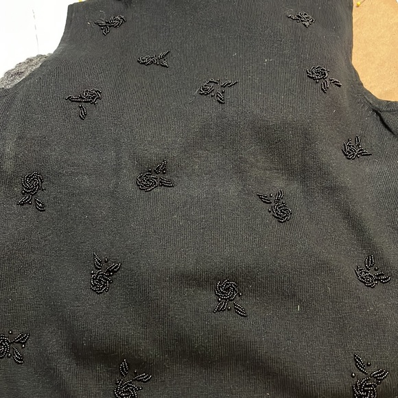 Sweater - Picture 4 of 6